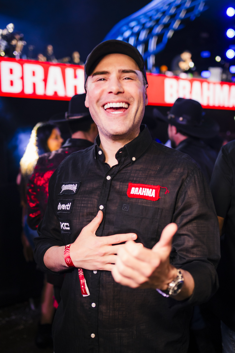 1=IzY6QWY1IzY4ojci5SbvNmLzdXZuVGdhRWZoRHQvRXY052bjpjN2kTO2AjM0MjOnVGcq5ydvxWZ3I2YhRjM1E2NyYGZwEWYjRjZhRmM3kDZxUjY3QzNlZkMlQzNlZkMlEjM4gTMGJTJwUTO3kjN3QzNy8VL1ETLf9VLwITLfpTN Jorge & Mateus, Luan Santana e Wesley Safadão comandam a segunda noite da 36ª edição do Jaguariúna Rodeo Festival